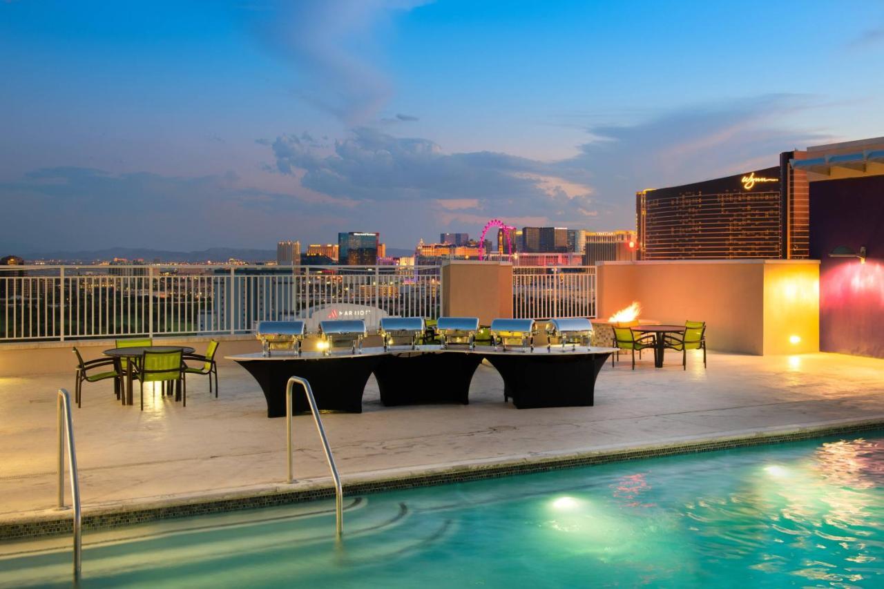 Springhill Suites By Marriott Las Vegas Convention Center Εξωτερικό φωτογραφία